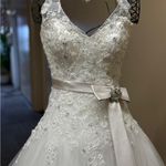Casablanca Bridal Gown with Lace Details White Size L Photo 14