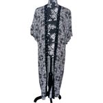 Torrid Challis Dolman Shirttail Kimono Photo 5