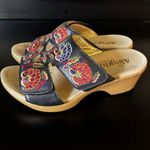 Alegria Linn Black Leather Embroidered Floral Sandals Women's Size 8 US, 38 EU Photo 5