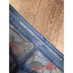 Chico's Perfect Stretch Girlfriend Floral Print Cuffed Slim Leg Jeans 1.5 - 10 Photo 3