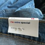 Old Navy NEW  High Rise Denim Shorts Sky-Hi Straight Jean Size 16 NWT Distressed Photo 5