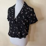 Thakoon Black Daisy Floral Print cropped short sleeve button front Blouse NEW S Photo 3