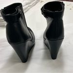 Torrid  ankle boots size 9W. Great shape black chunky nice Photo 3