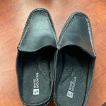 White Mountain White mountains ladies  shoe  size 6 Photo 1