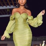 MISS CIRCLE Sirene Olive Pleated Off Shoulder Balloon
Sleeves Dress Size Small Green Photo 0