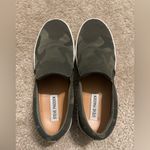 Steve Madden Women’s Gills Camo Slip On Shoes Sneakers Dark Olive Green Size 7 Photo 3