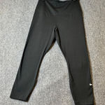Nike  Dri-FIT Leggings High-Waisted Cropped Athletic Workout Pants Size M‎ Photo 0