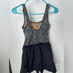 White sand swimwear size 8 black‎ and white shorts Black Size M Photo 1