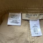 Jones New York  SPORT Y2K khaki cargo shorts | 12 Photo 4