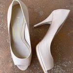 Enzo Angiolini leather cream heels sz 7.5 Photo 0