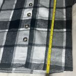 Plaid flannel button Photo 9