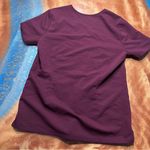 FIGS Casma 3 pocket v neck scrub top small burgundy Photo 4