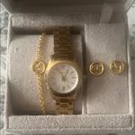 Michael Kors Gold Watch and Jewelry Set Photo 3