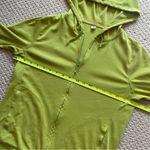 Uniqlo  DRY-EX UV Protection Chartreuse Green Hoodie Sweatshirt Medium Photo 2