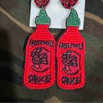 Ivy & Leo  Sriracha Hot Chili Sauce Bottle Earrings Beaded NEW Red Green Photo 1