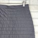 EXPRESS Women's Gray Banded Knit Mini Skirt Size 6 Photo 3