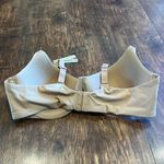 SKIMS  fits everybody t shirt bra Photo 2