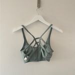 Vuori  Daily Leggings & Yosemite Bra in Fern M Photo 10