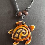 Elegant sea turtle necklace Photo 1