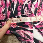 Under Armour Women’s  Heat Gear Shorty Shorts compression  Pink and Black size S Photo 4