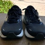 Brooks Black and White Adrenaline GTS 22 Athletic Shoes - Size 11.5 Photo 5