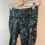 Lululemon  Run: Top Speed Crop *Full-On Luxtreme
Floral Backdrop Blue Denim Multi Photo 8