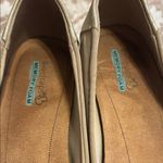 Baretraps  Women’s Gold Flats, Size 8.5 Photo 1
