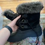 Khombu Like New: black  winter boots Photo 2