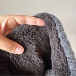 Timberland Unisex Gray Knit Sherpa Lined Faux Fur Pom Pom Beanie Hat One Size Photo 6