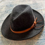 Heathered Black Felt Wool Blend Hat w Brown Strap Black Photo 0