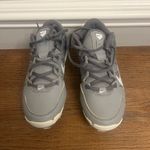 Nike  Hyperdiamond Keystone
Women's Size 6 Softball Cleats Grey & White EUC Photo 3