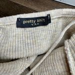 Elegant Cream Off Photo 4