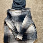 American Eagle AE Oversized Hooded Flannel Shacket Photo 8