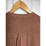 Adrianna Papell Women M Camel Brown Leaf Pint Long Sleeve Blouse Professional Photo 6