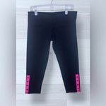 Lululemon  Women’s Snap Me Up Crop Capri Athletic Leggings Photo 2