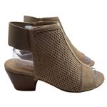 Sonoma Size 8.5 Peep Toe Tan Perforated Sandals Block Heel & Back Strap Photo 2