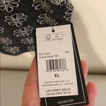 Volcom Black and White Floral Crop Top
Daisie babie top Xl new with tags Photo 3