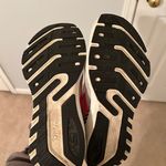 Brooks Launch GTS 9 Photo 5