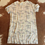Old Navy  white camo tee shirt dress  size medium  Photo 0