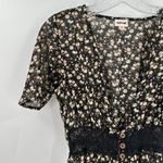 Dizzire Black Floral Short Sleeve V Photo 7
