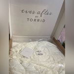 Torrid  Size 18 - Ivory Lace Short Sleeve Wedding Dress NWT Fit & Flair Photo 3