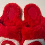 Target NWT Viral Red Faux Fur Bullseye Slippers Scuffs L 9/10 Wondershop Photo 3
