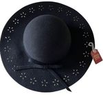 Faded Glory  Black Wide Brim Lacer Cut Floppy Wool Hat Photo 0