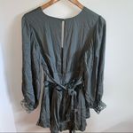 Selfie Leslie - sage green romper Photo 6