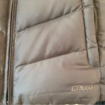 Eddie Bauer  550 Down Vest Photo 3