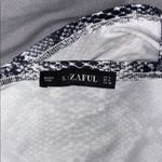 Zaful Snake Print Crop Top - Black and White Photo 2