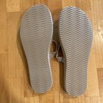 Easy Street NWOT  BIEGE SANDALS 6.5 Photo 5