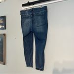 Old Navy Women’s  Rockstar Built In Sculpt Skinny Jeans Raw Hem Size 18 Regular Photo 5