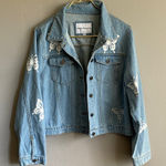The Style Between Us Women's Light Blue Denim Jacket with Butterfly Embroidery Photo 0
