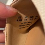 Dr. Scholls  Cream Sandals with Gold Buckle Photo 8